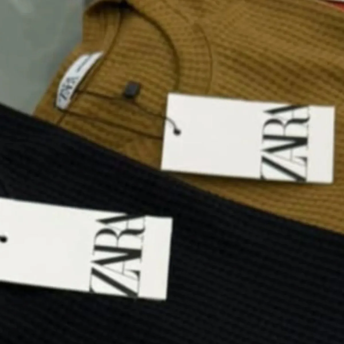 Camiseta Zara de malha canelada