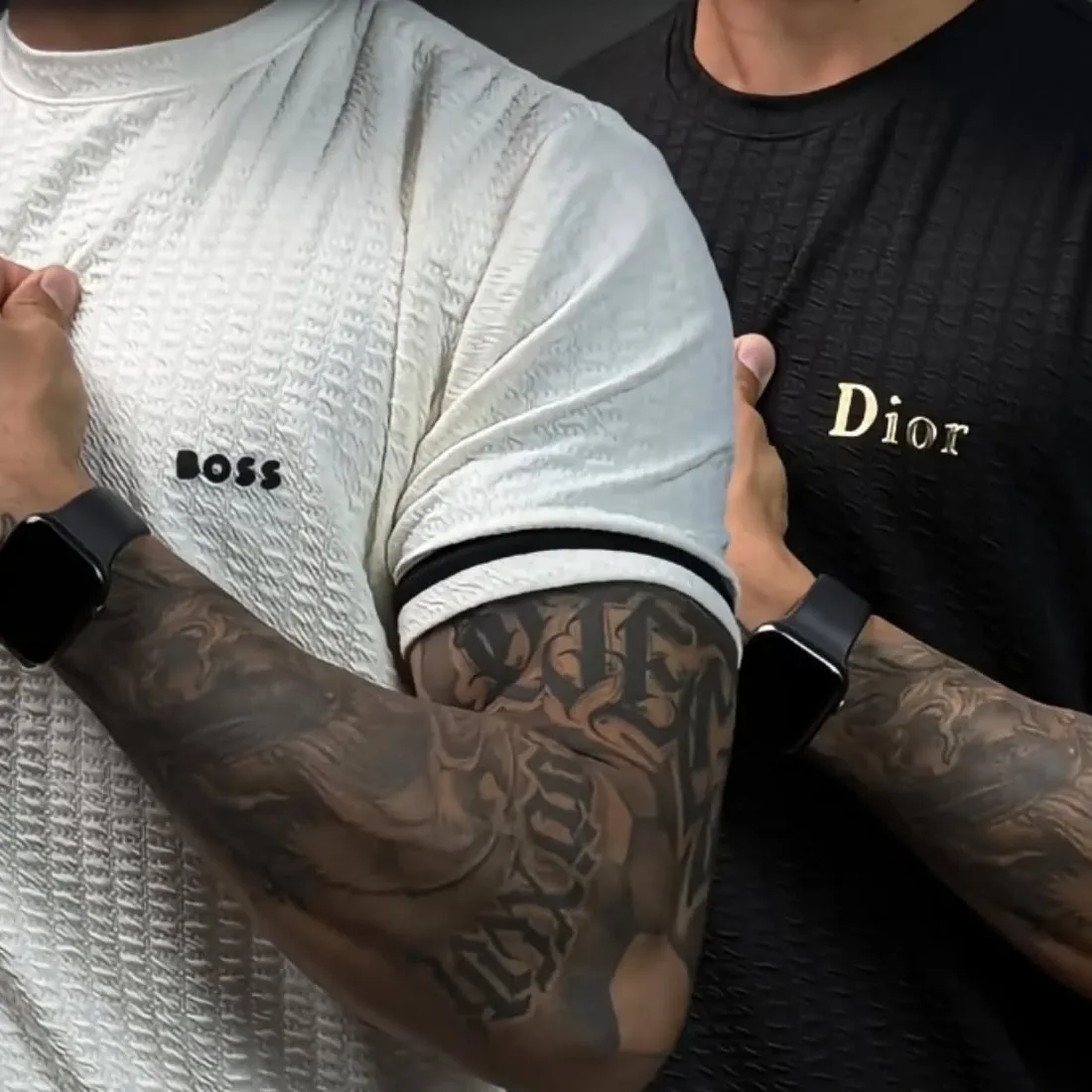 Camisetas Boss e Dior em malha texturizada